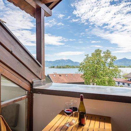 Kuschelnester Und Ferienwohnung Chiemseegluck Mit Wunderschonem Chiemseeblick Gstadt am Chiemsee Esterno foto